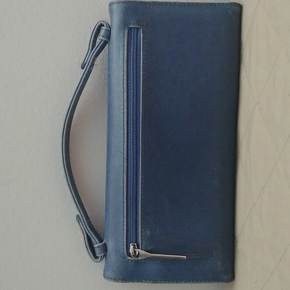 Matt & Nat Wallet - Picture 3 of 10